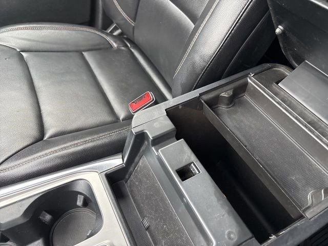 Used 2020 Ford Explorer XLT w/ Equipment Group 202A image 30