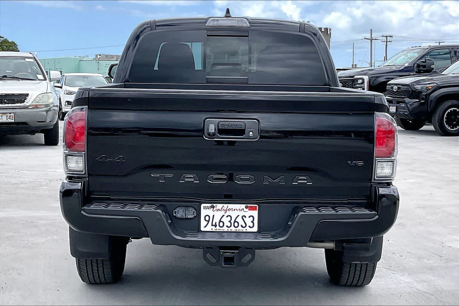 Used 2023 Toyota Tacoma Limited w/ Nightshade Package AWD/4WD image 5