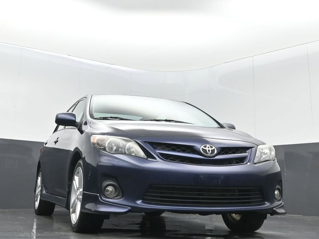 Used 2013 Toyota Corolla S w/ Premium Pkg FWD image 5