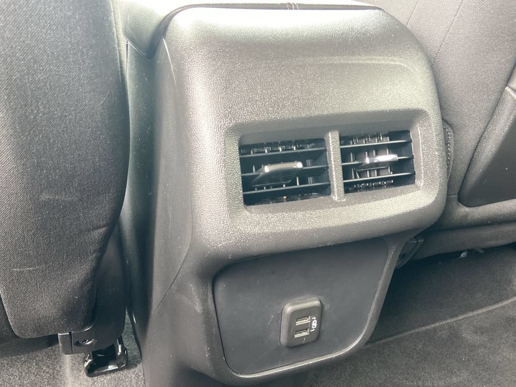 Used 2022 GMC Terrain SLE w/ Driver Convenience Package FWD image 16
