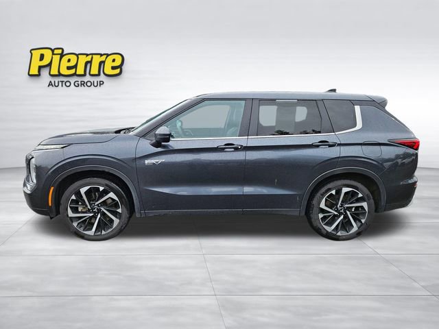 Used 2024 Mitsubishi Outlander SE image 3