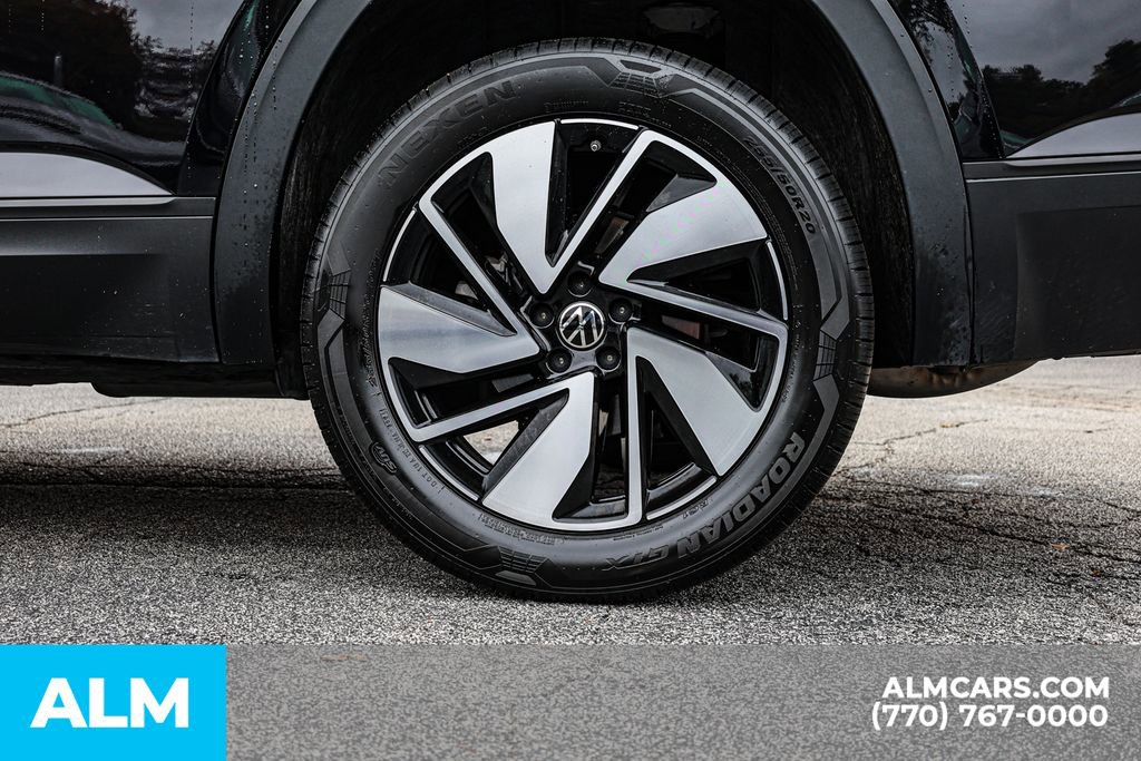 Used 2025 Volkswagen Atlas SE image 18