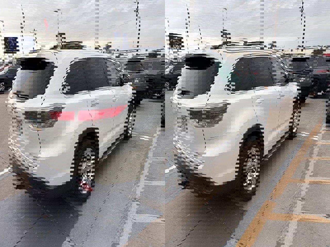 Used 2016 Toyota Highlander Limited image 6