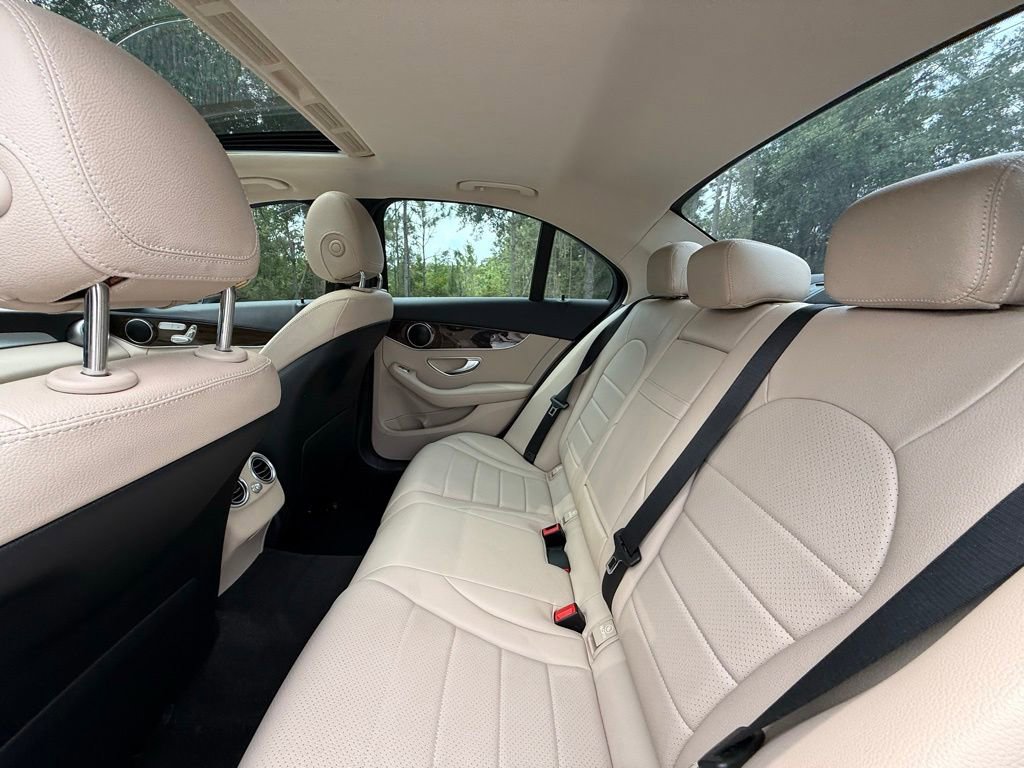 Used 2019 Mercedes-Benz C 300 Sedan image 16