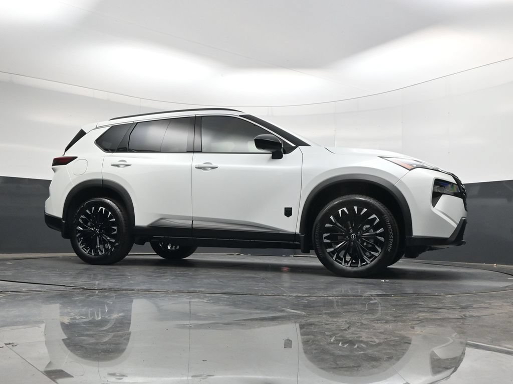New 2026 Nissan Rogue Dark Armor FWD image 28