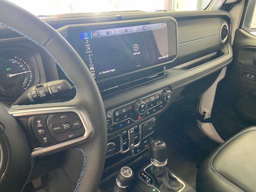 Used 2024 Jeep Wrangler High Altitude AWD/4WD image 25