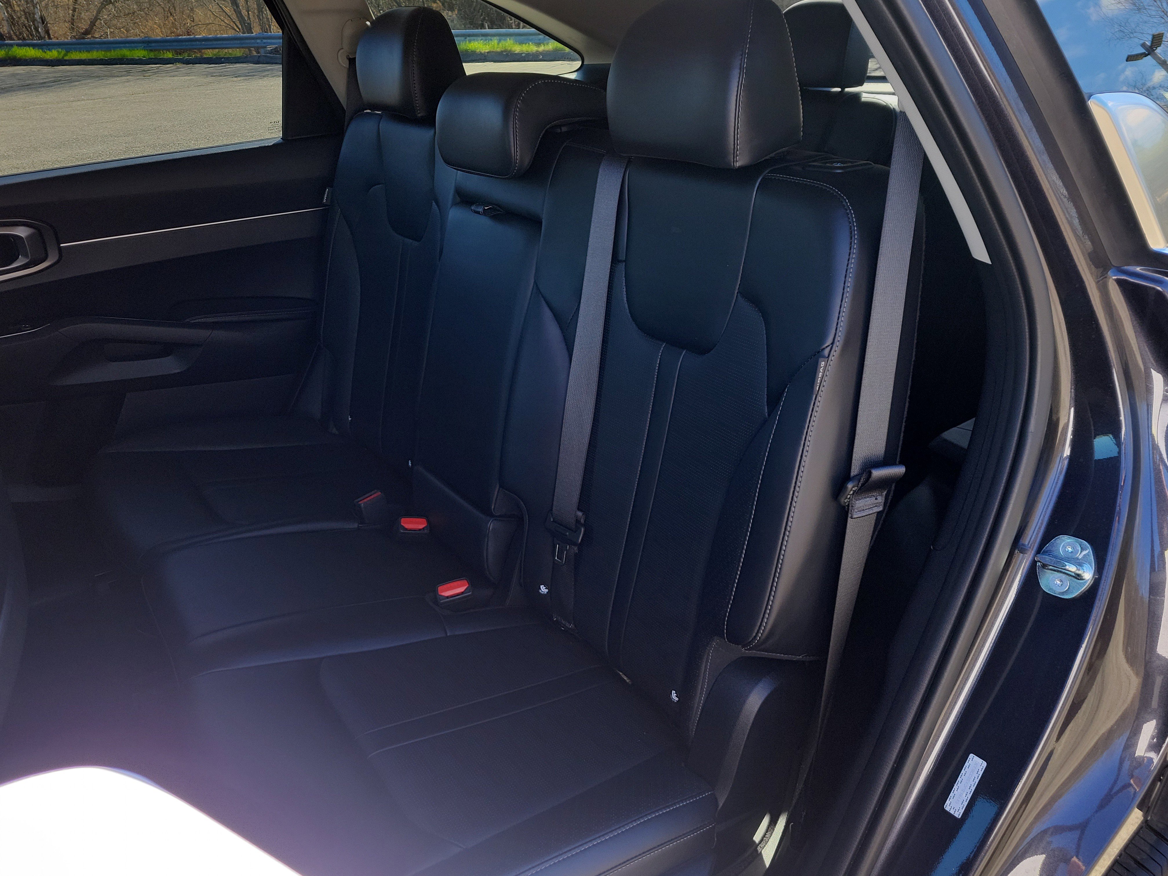 Used 2025 Kia Sorento S w/ Panoramic Sunroof Package AWD/4WD image 16