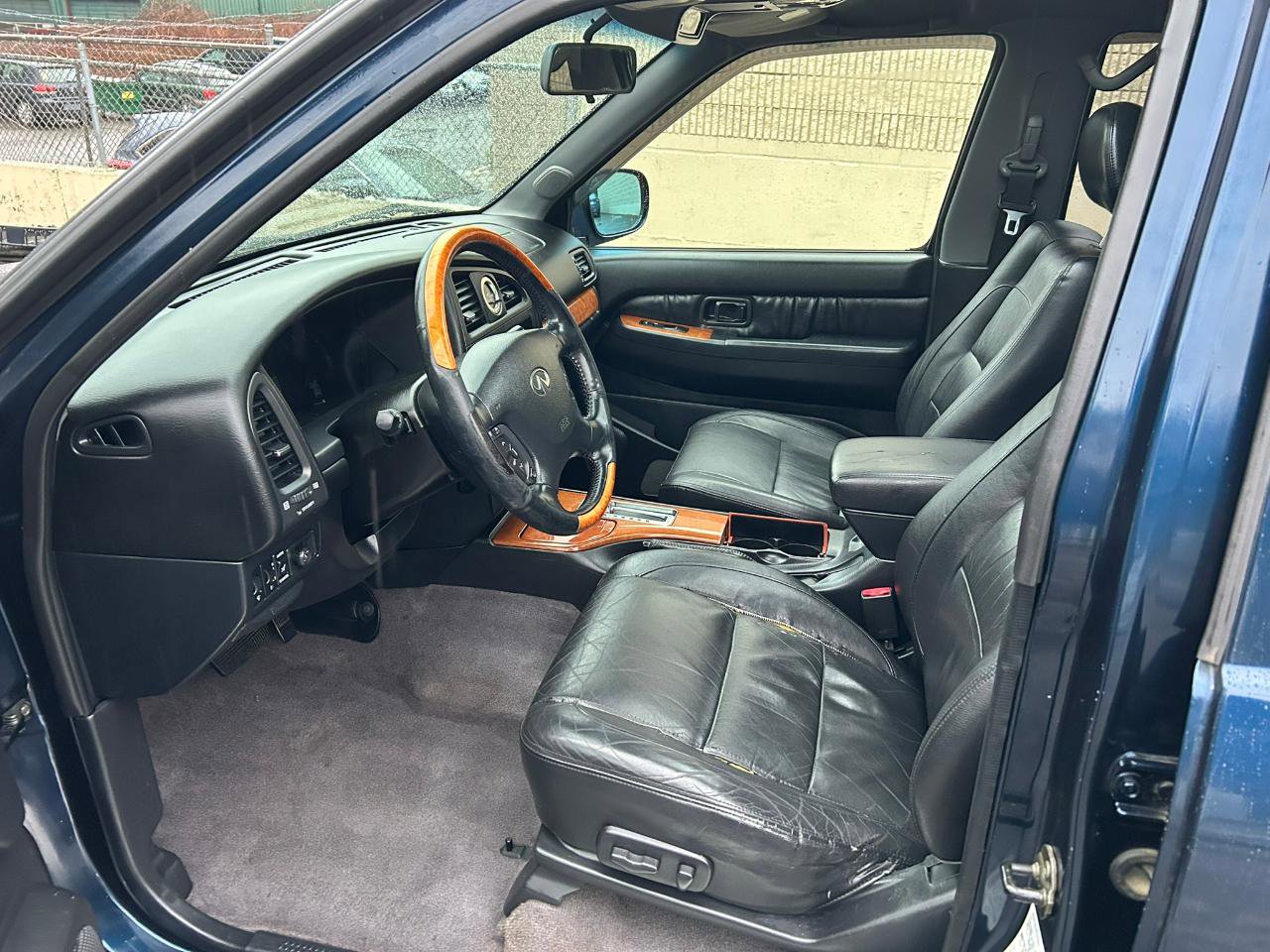 Used 2002 INFINITI QX4 4WD w/ (X03) Heated Seats Pkg image 9