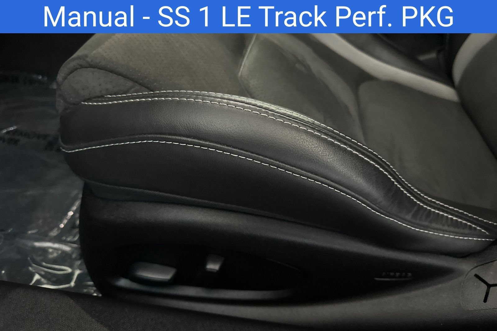 Used 2018 Chevrolet Camaro SS RWD image 13