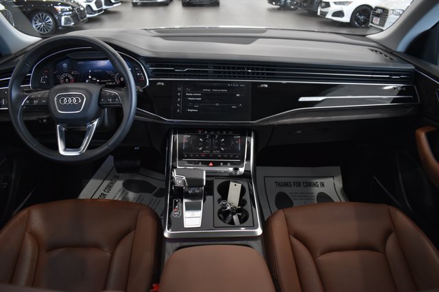Used 2020 Audi Q8 Prestige AWD/4WD image 27