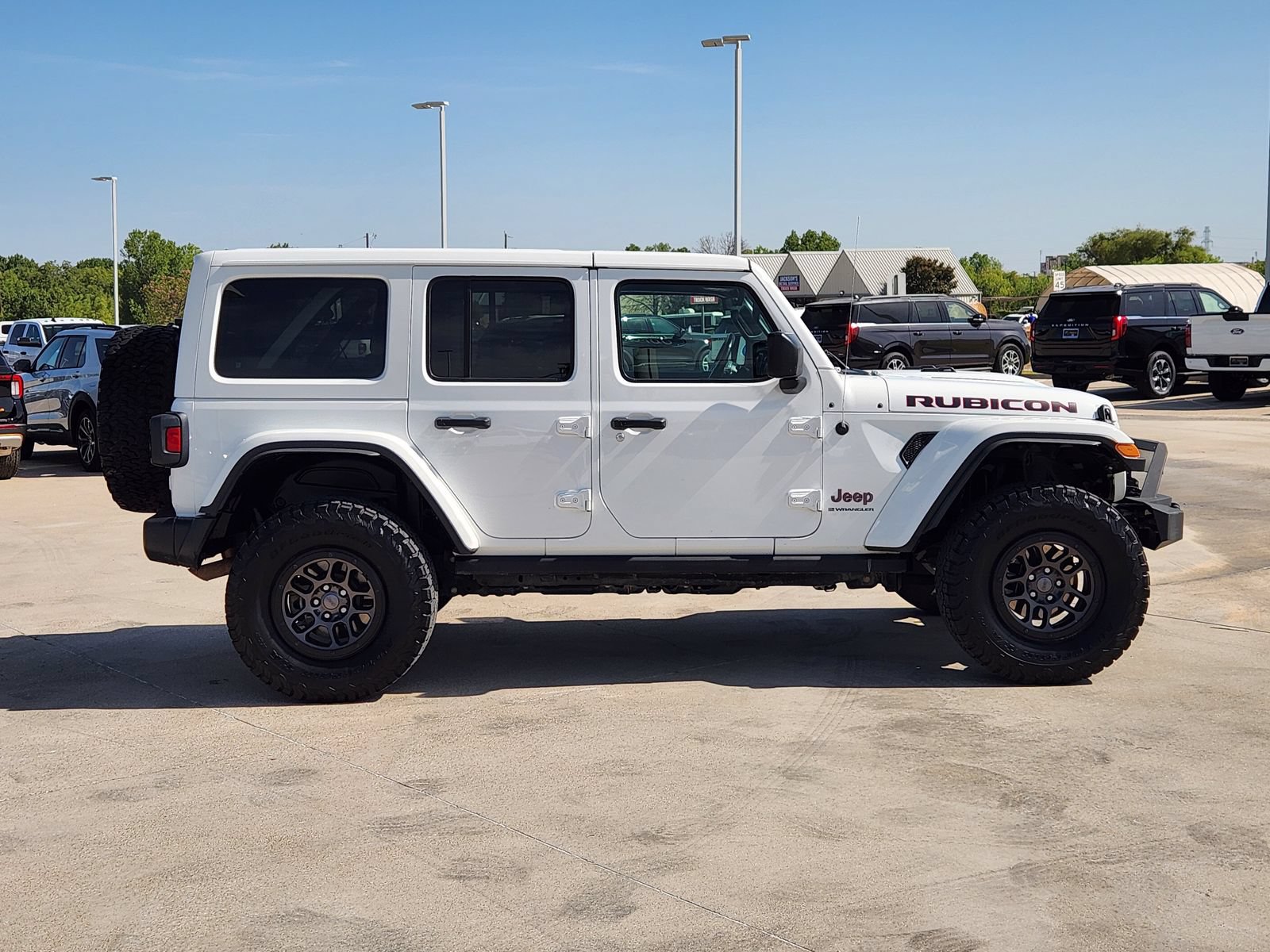 Used 2023 Jeep Wrangler Unlimited Rubicon w/ Xtreme 35 Tire Package AWD/4WD image 7