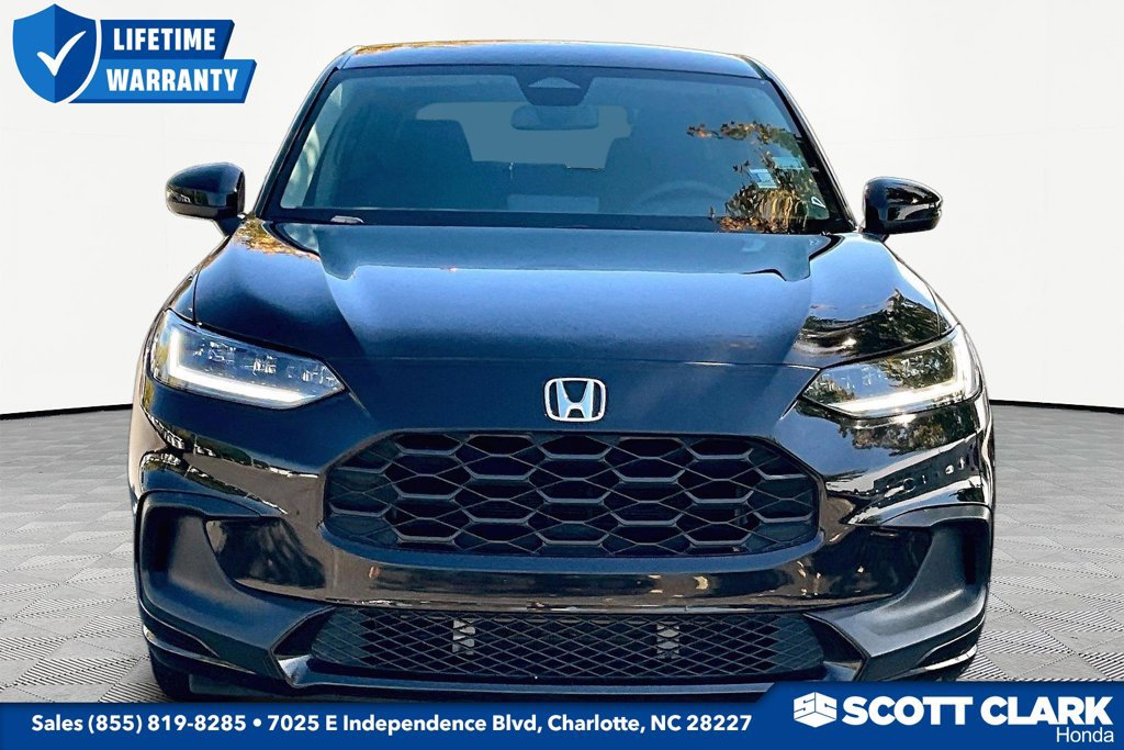 Used 2023 Honda HR-V LX image 2