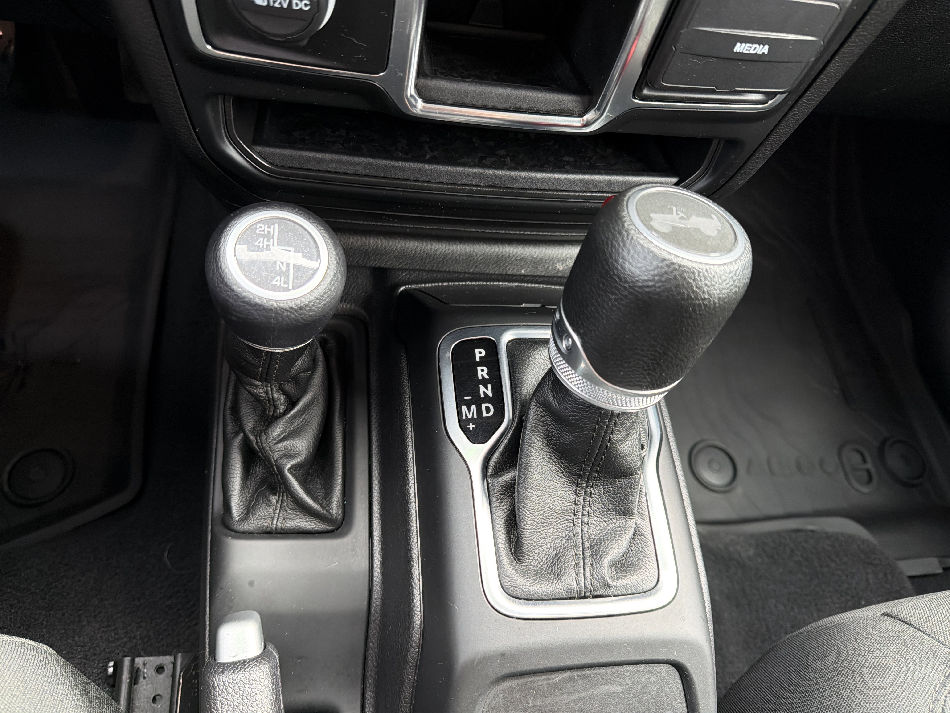 Used 2021 Jeep Wrangler Sport image 20