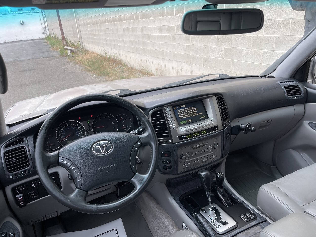 Used 2004 Toyota Land Cruiser AWD/4WD image 17