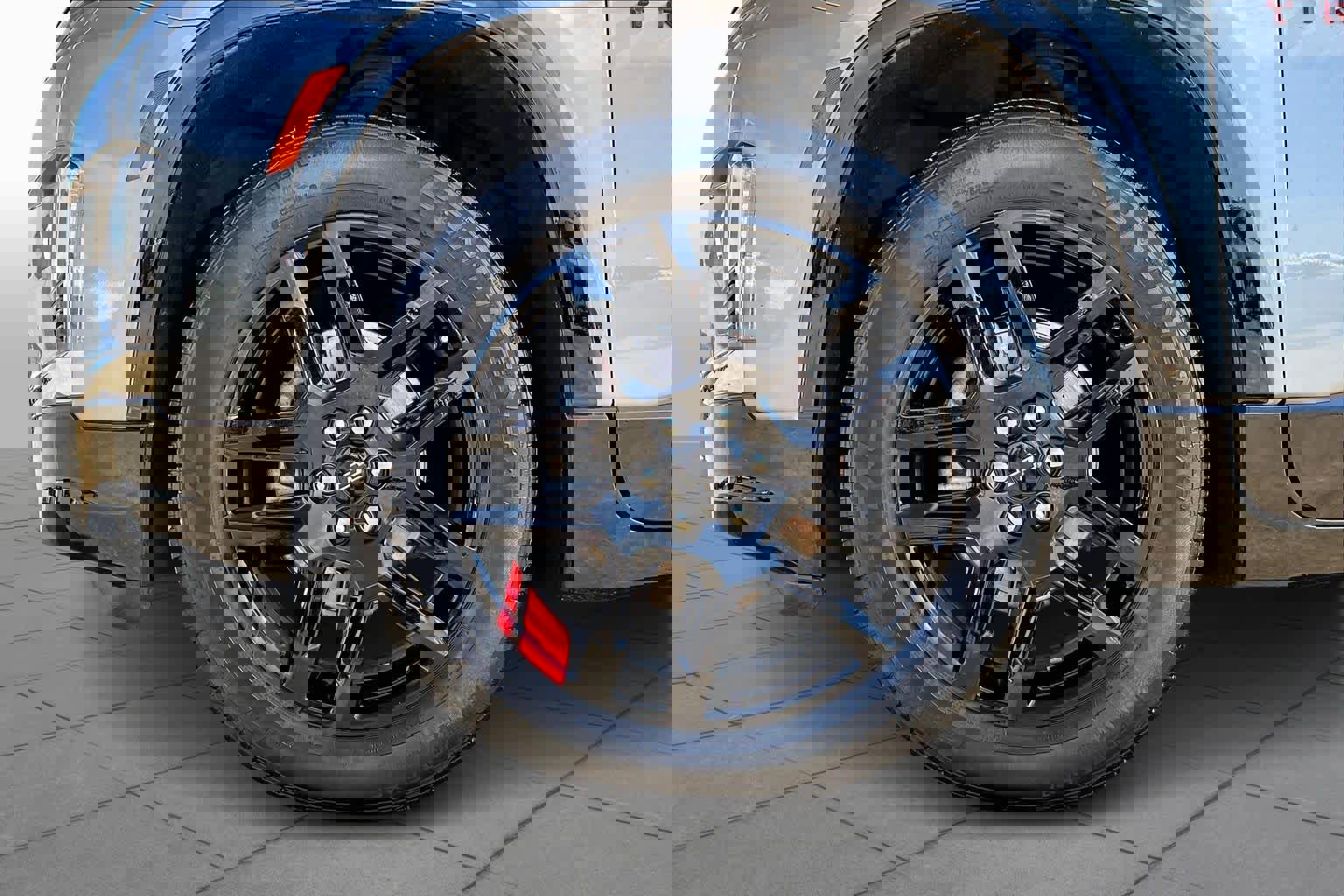 Used 2023 Chevrolet Traverse Premier w/ Redline Edition image 10