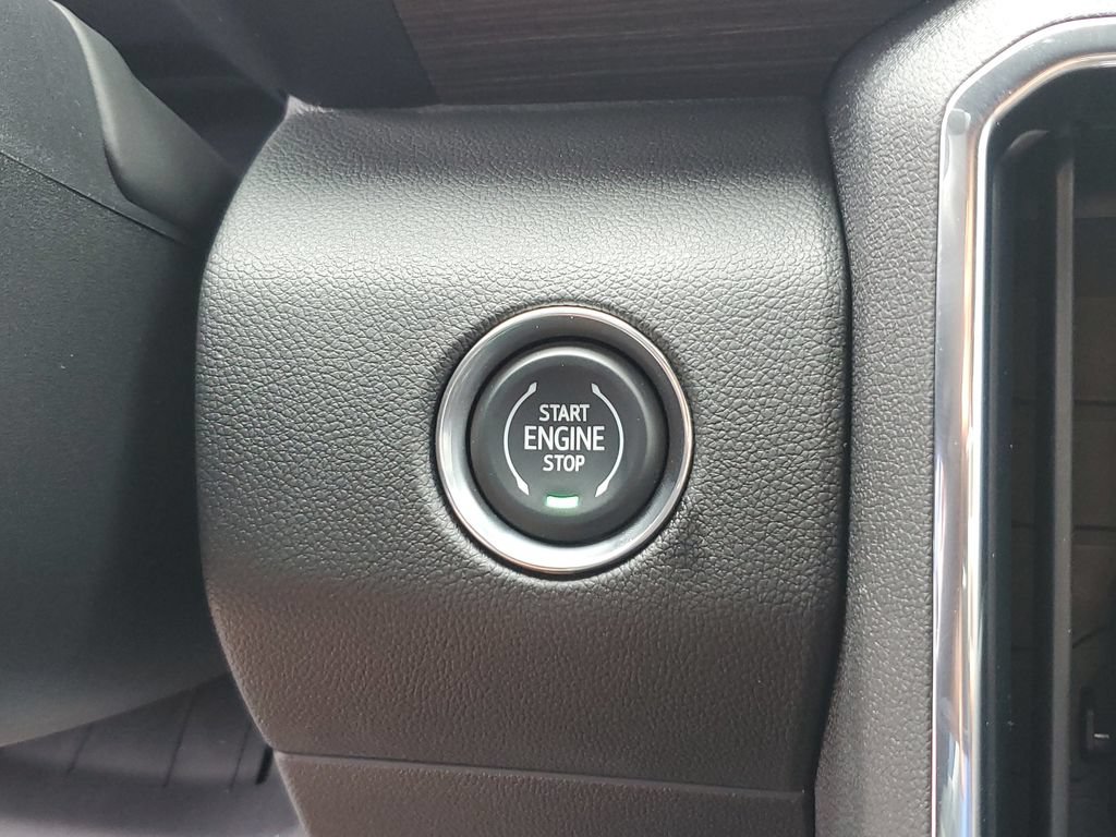 New 2027 GMC Acadia Denali w/ Denali Reserve Package AWD/4WD image 32