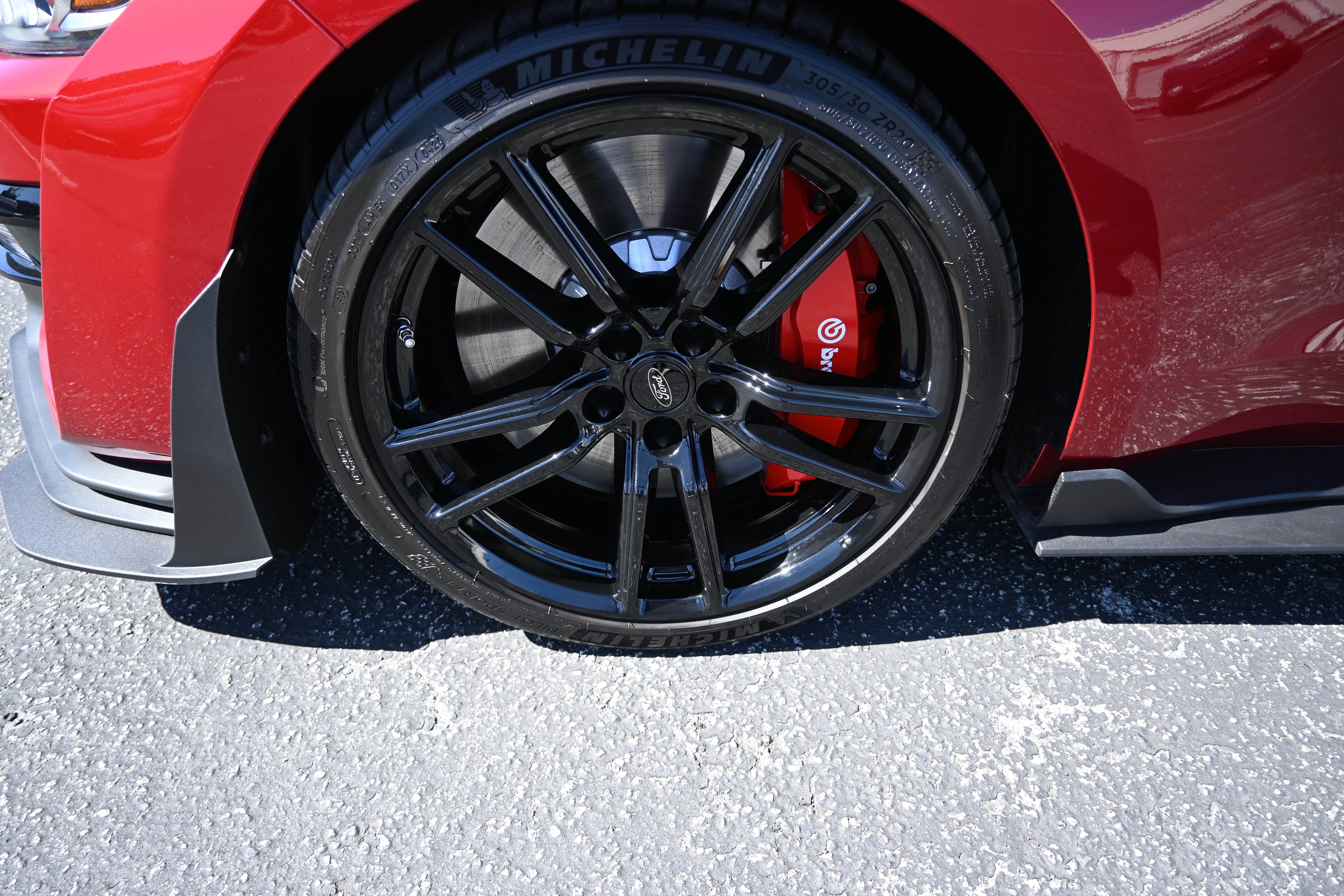 Used 2020 Ford Mustang Shelby GT500 w/ Technology Package RWD image 24