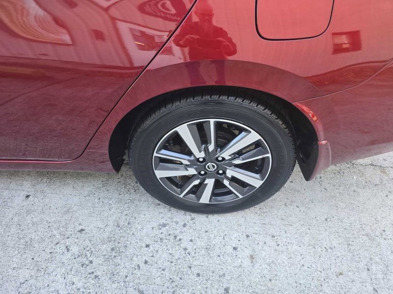 Used 2021 Nissan Versa SV image 10