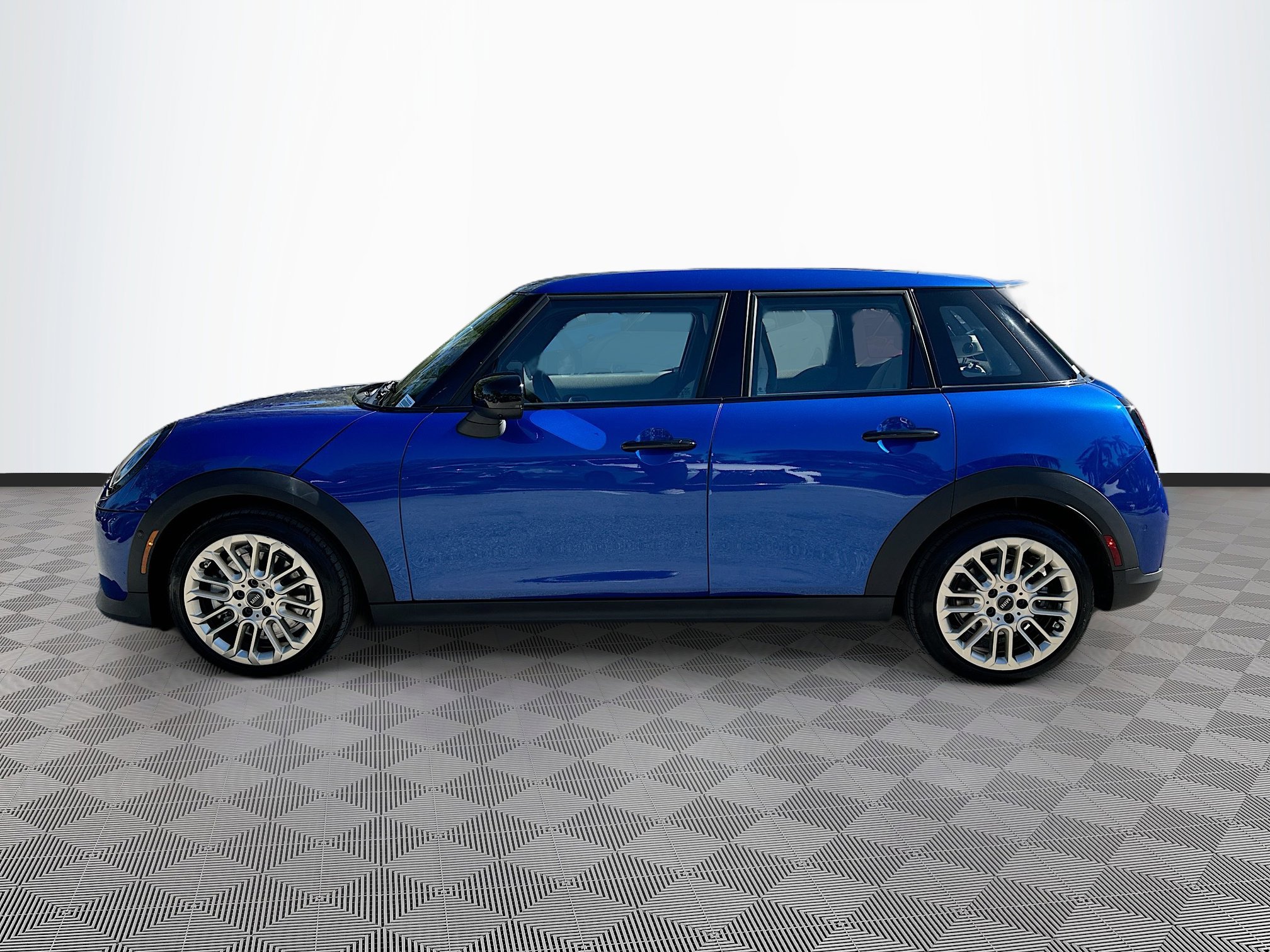 Used 2025 MINI Cooper S image 4