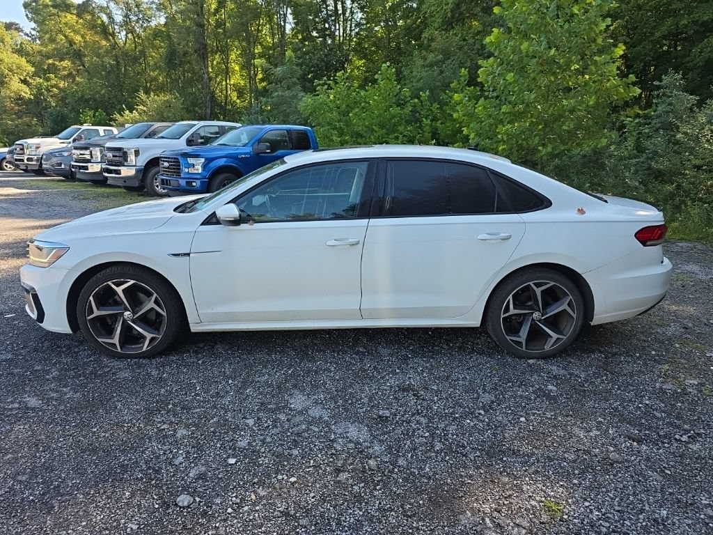 Used 2020 Volkswagen Passat 2.0T R-Line FWD image 4