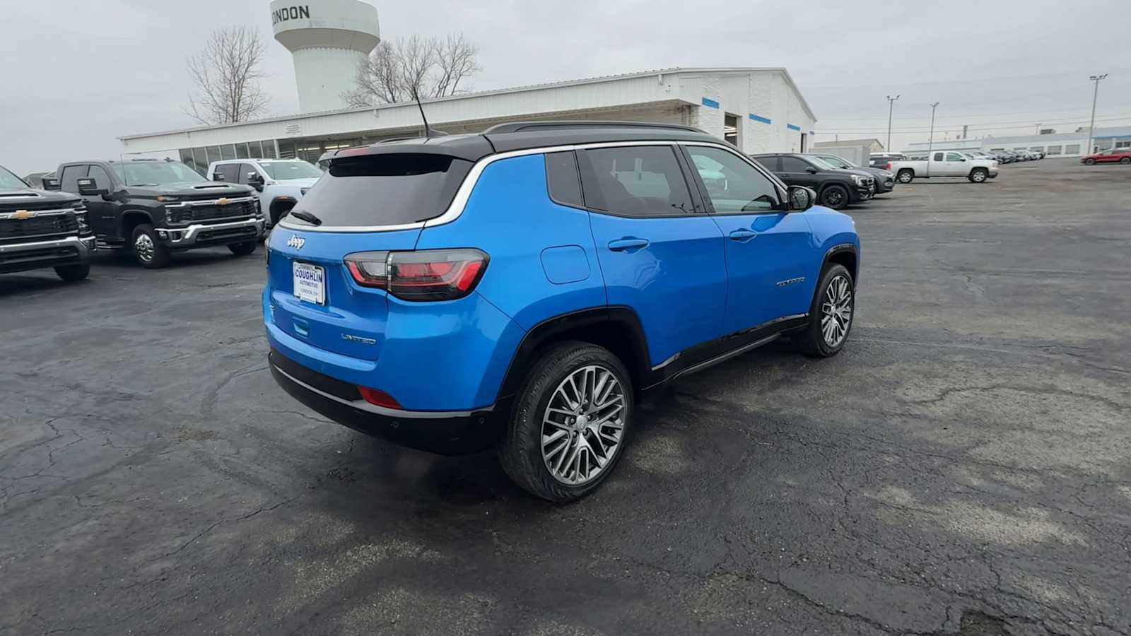 Used 2024 Jeep Compass Limited w/ Elite Group AWD/4WD image 8