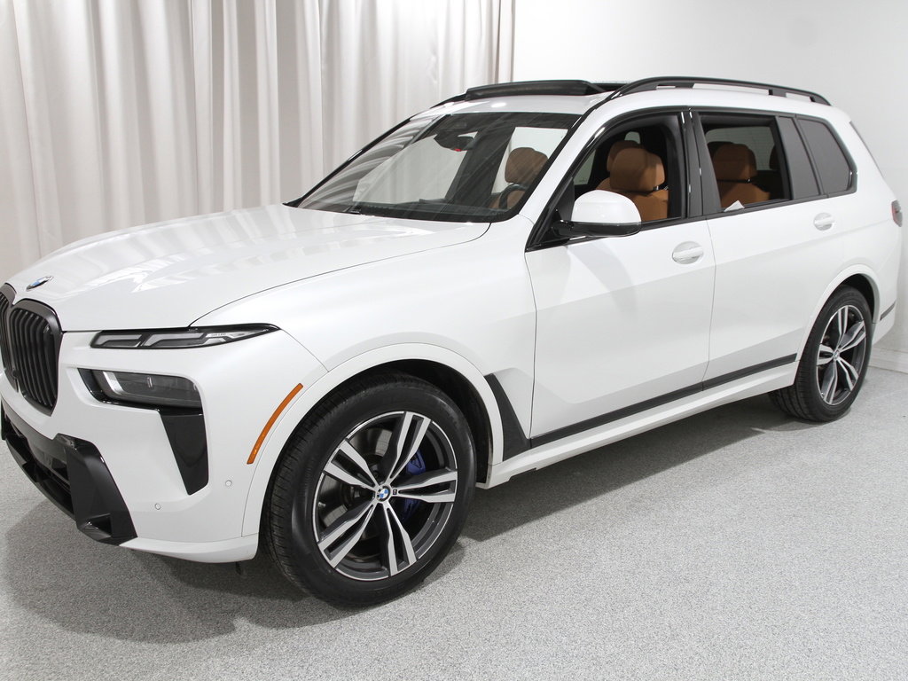 Certified 2024 BMW X7 xDrive40i w/ Executive Package image 3