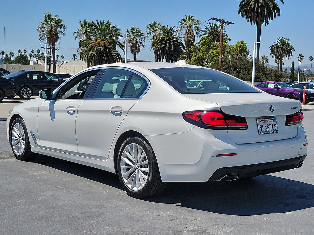 Used 2023 BMW 530i w/ Premium Package RWD image 2