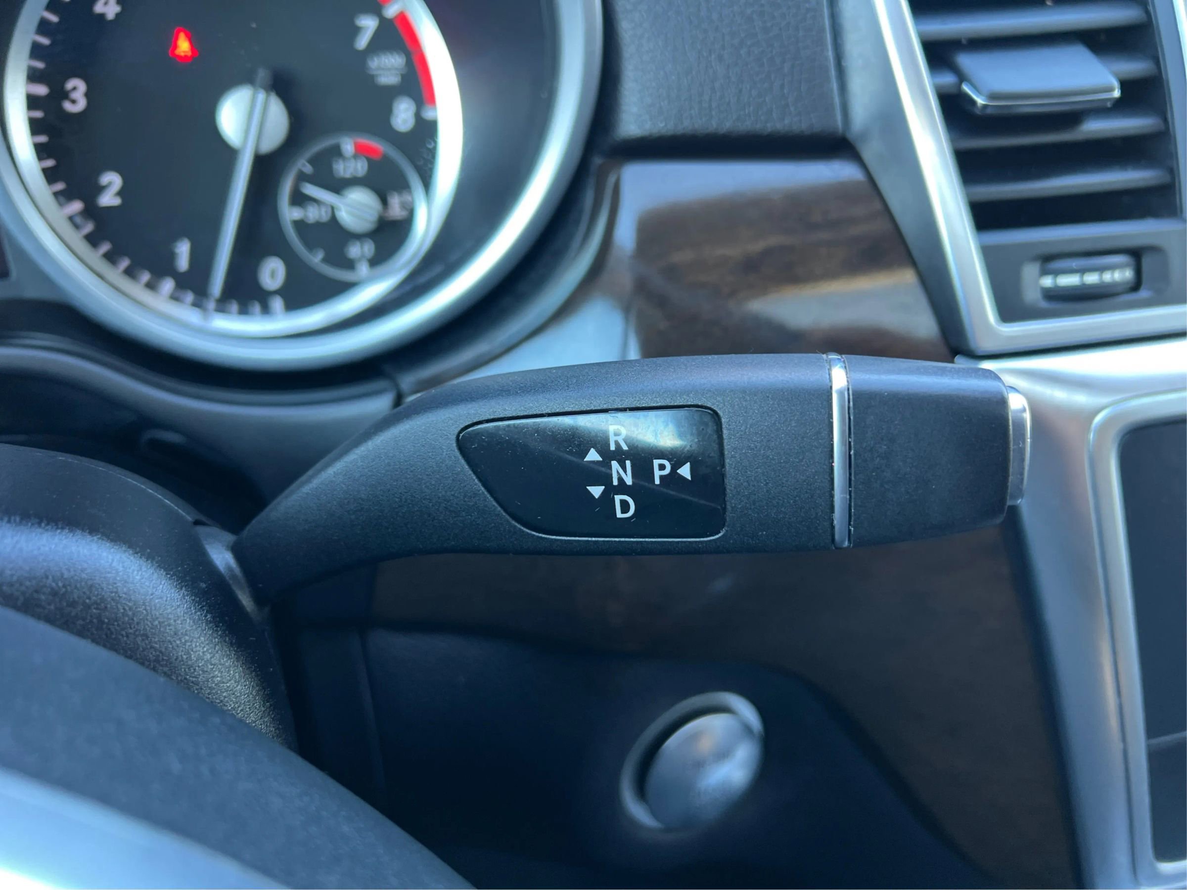 Used 2015 Mercedes-Benz ML 350 4MATIC image 38