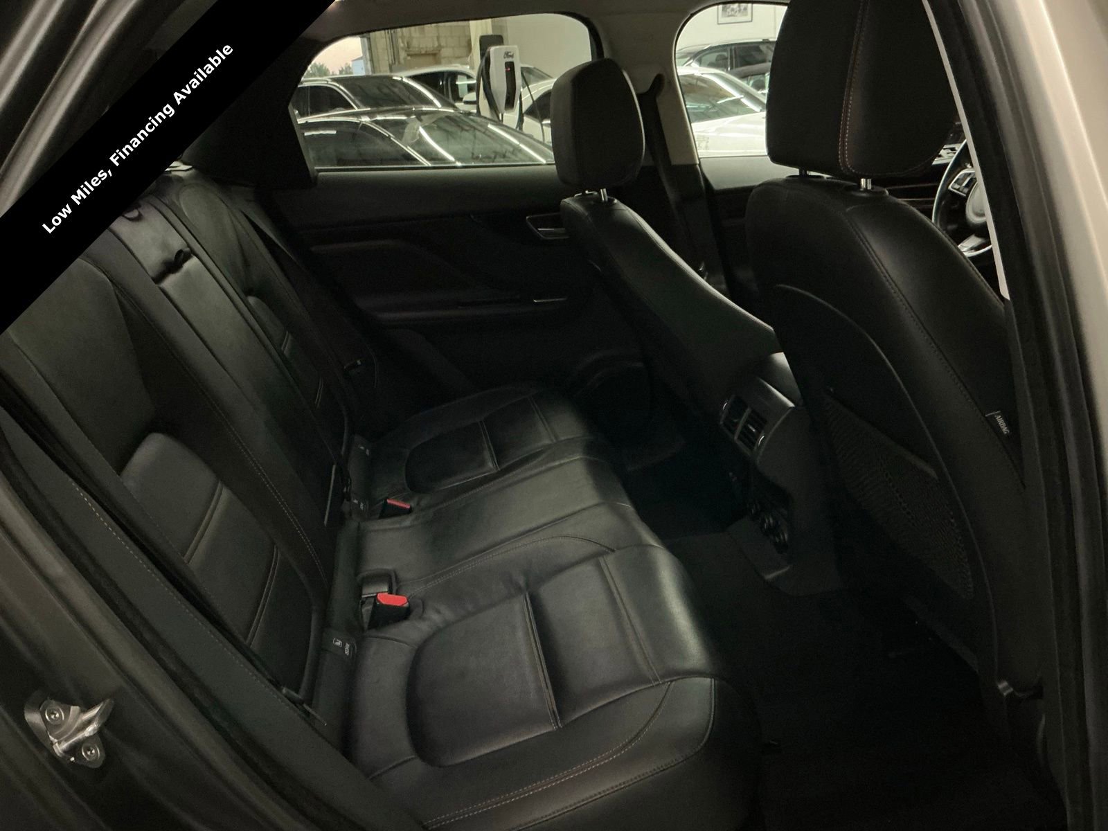 Used 2017 Jaguar F-PACE Prestige image 16