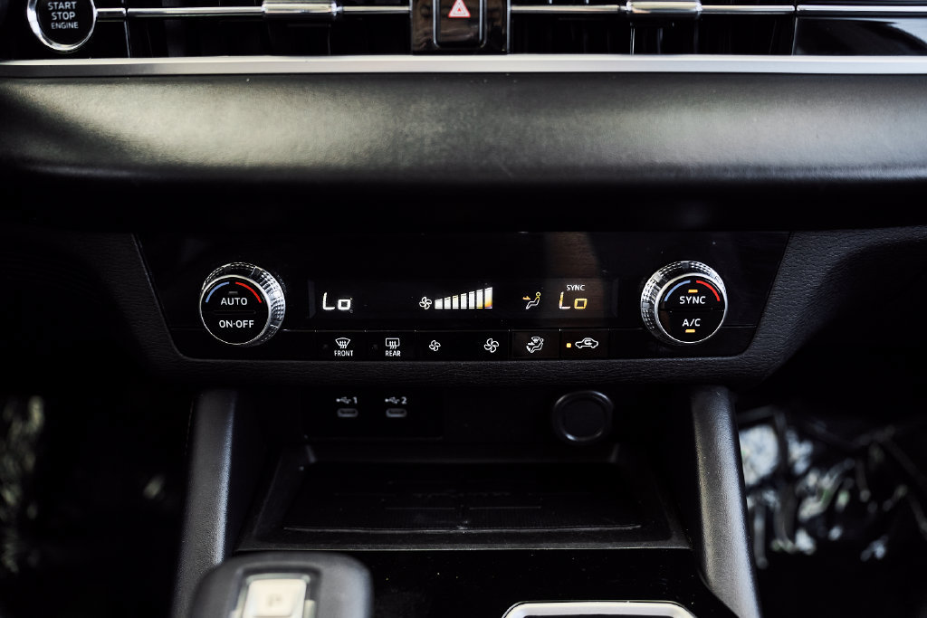 Used 2025 Mitsubishi Outlander ES FWD image 31