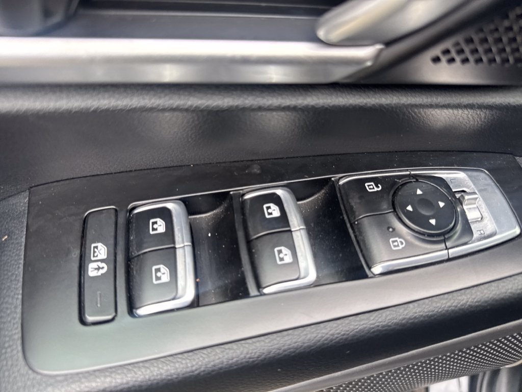 Used 2025 Kia Telluride S AWD/4WD image 17