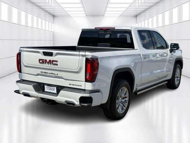 Used 2024 GMC Sierra 1500 Denali w/ Technology Package AWD/4WD image 5