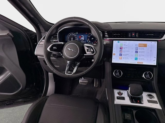 New 2026 Jaguar F-PACE SVR image 25
