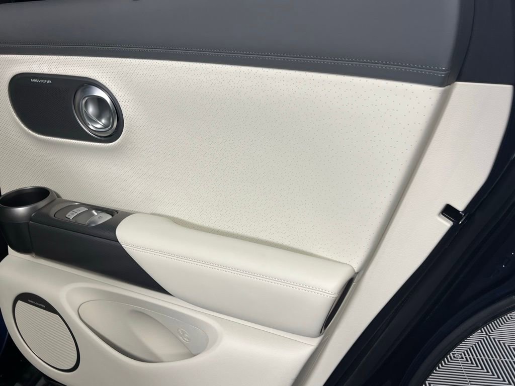 Used 2025 Genesis GV60 Advanced image 34