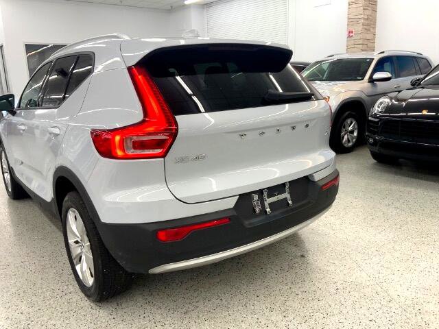 Used 2022 Volvo XC40 T4 Momentum image 39