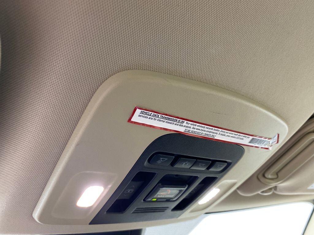 Certified 2020 Toyota Camry XLE image 27