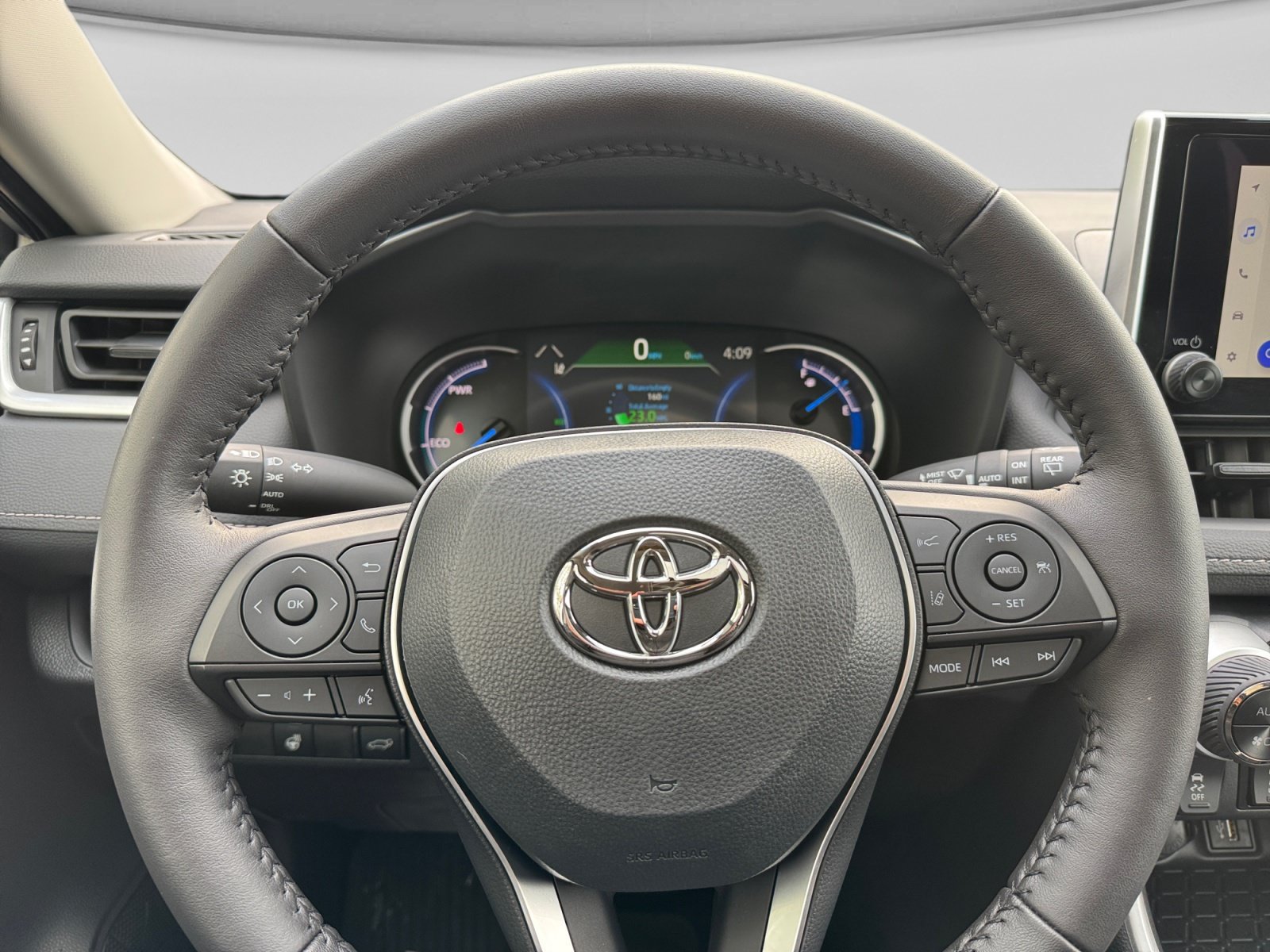 Used 2025 Toyota RAV4 XLE w/ Convenience Package AWD/4WD image 19