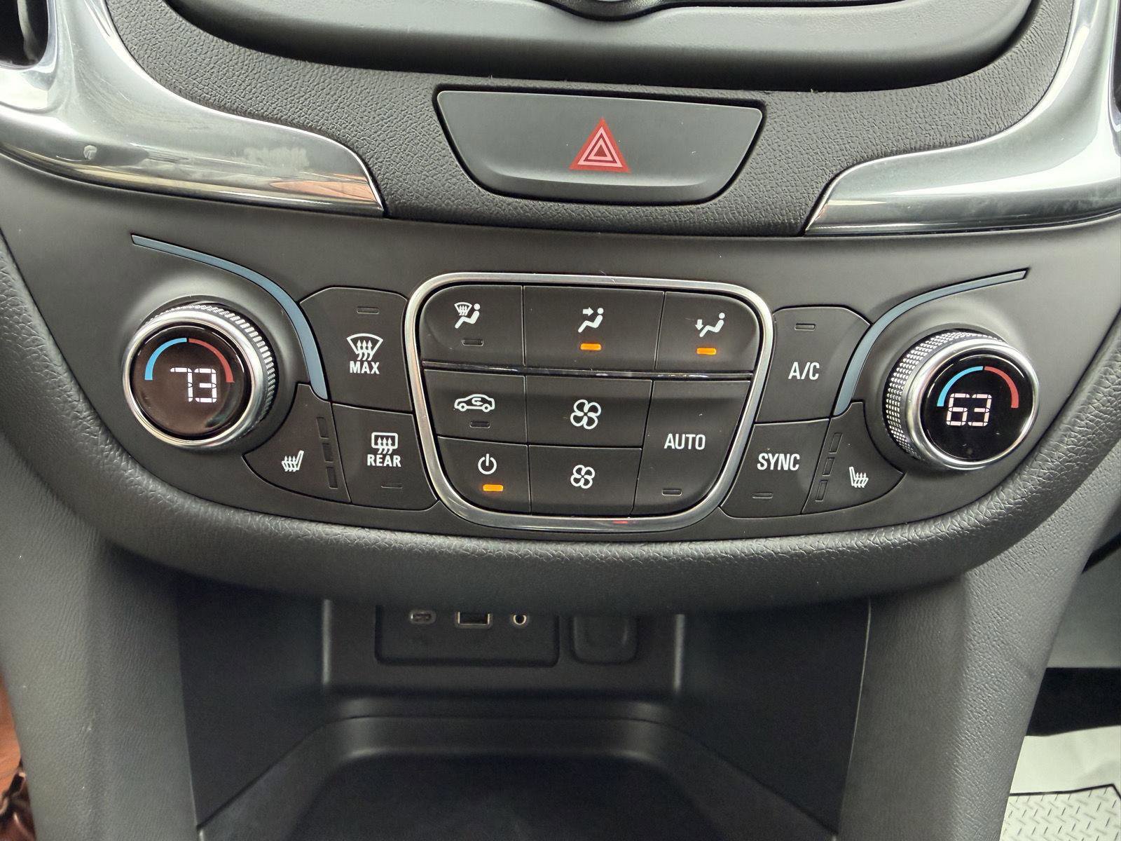 Used 2020 Chevrolet Equinox LT w/ Midnight Edition image 19