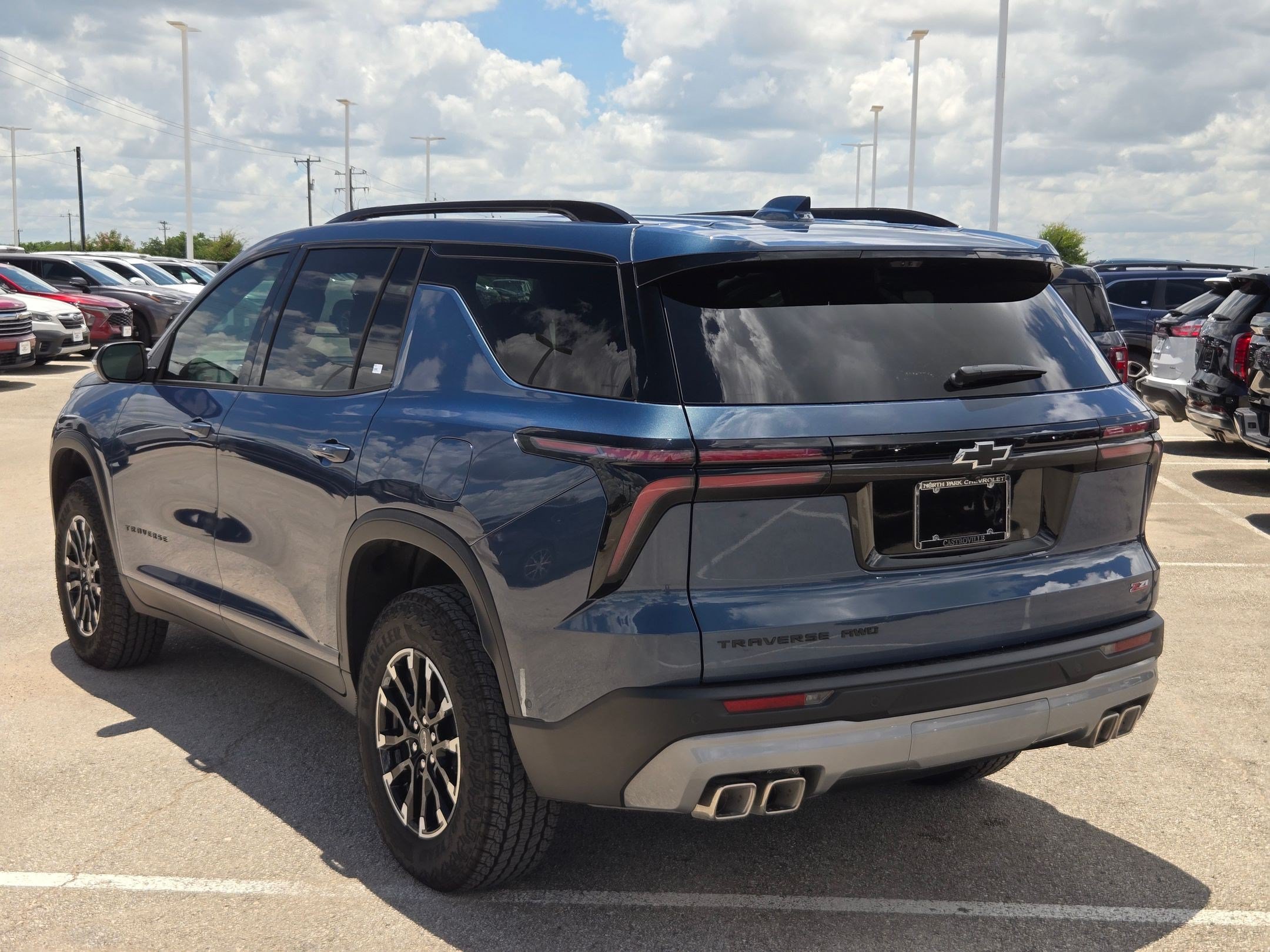Certified 2026 Chevrolet Traverse Z71 w/ Enhanced Driving Package AWD/4WD image 5
