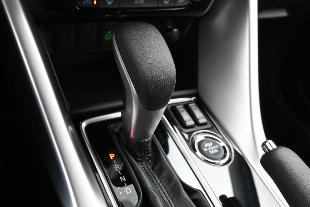New 2026 Mitsubishi Eclipse Cross LE AWD/4WD image 20