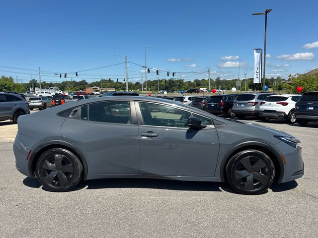 Used 2024 Toyota Prius LE FWD image 6