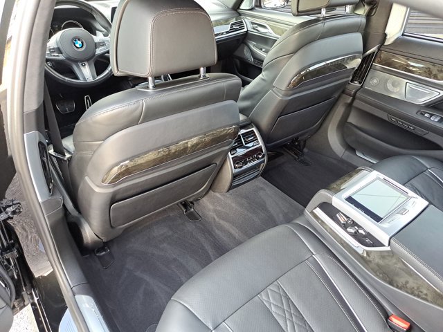 Used 2019 BMW M760i xDrive w/ Luxury Rear Seating Package image 16