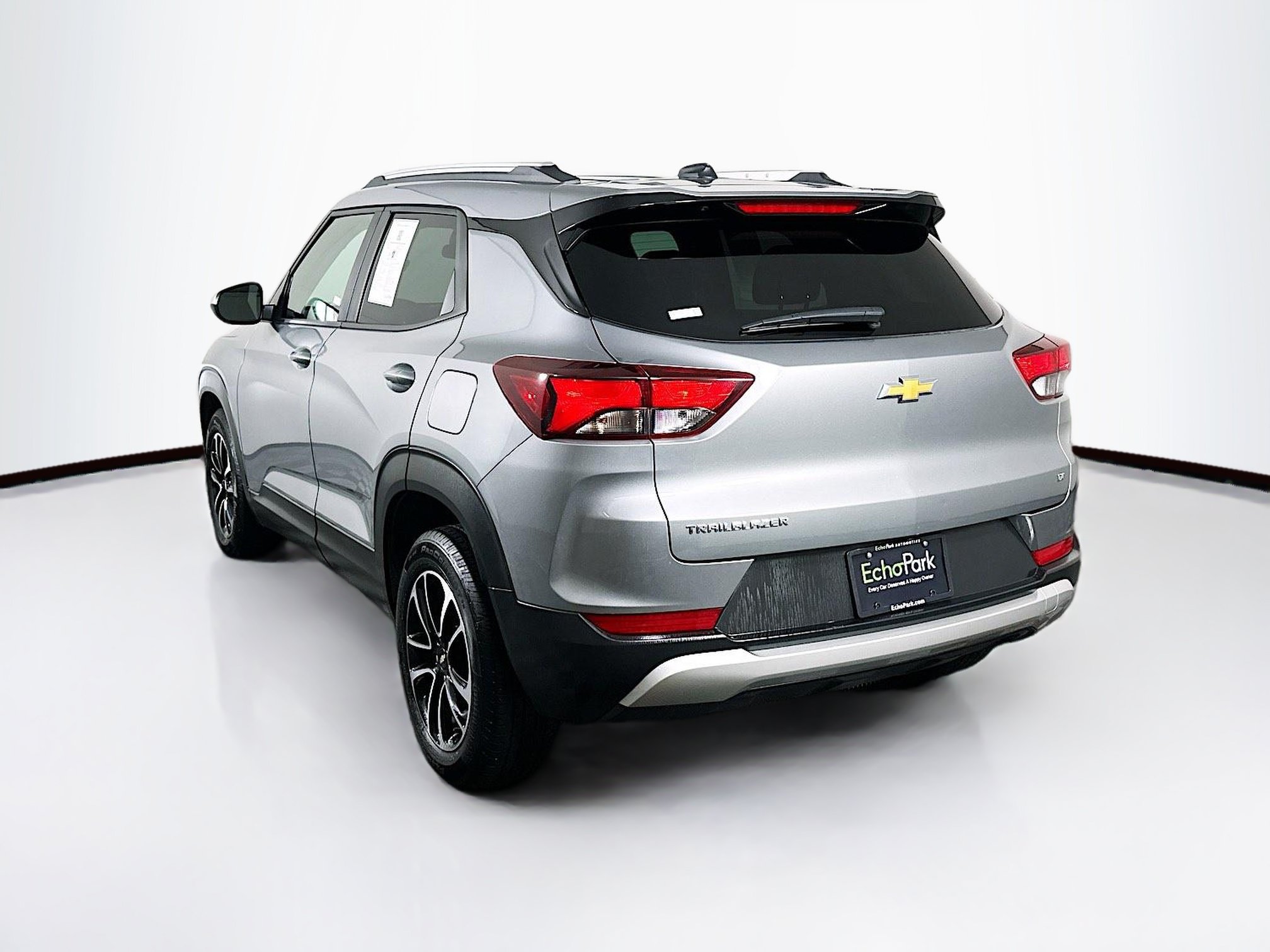 Used 2025 Chevrolet TrailBlazer LT FWD image 5