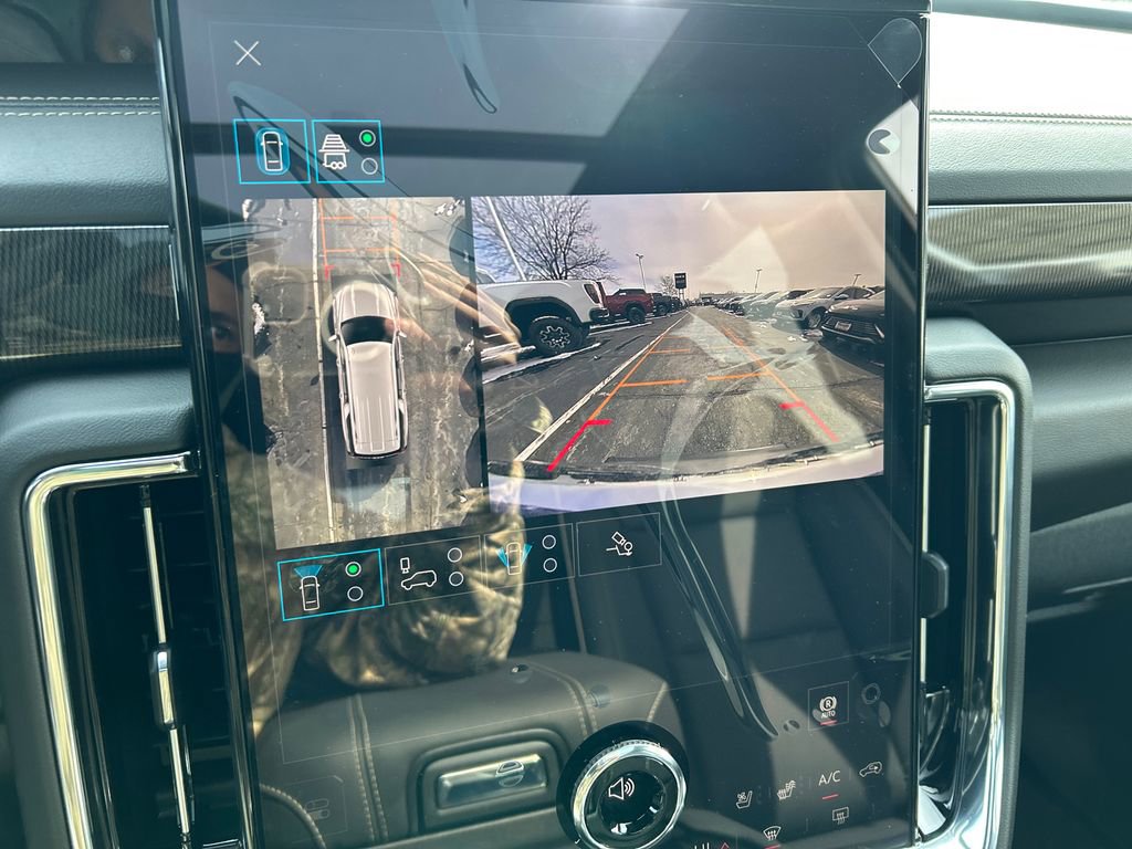 New 2026 GMC Yukon XL Elevation w/ Elevation Premium Package image 27