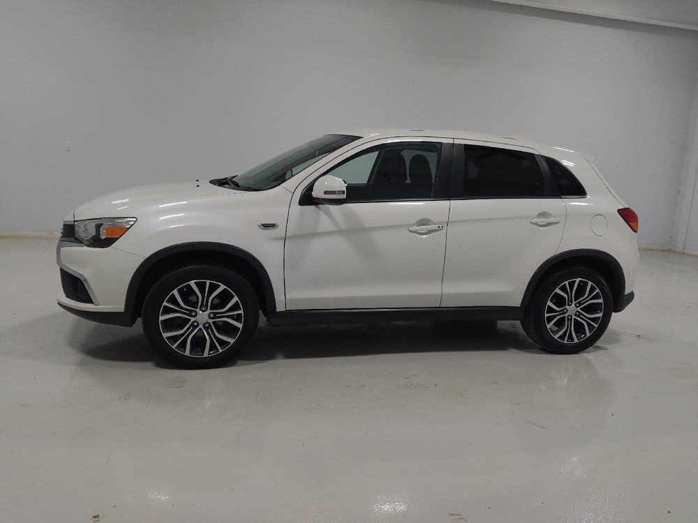 Used 2017 Mitsubishi Outlander Sport SE AWD/4WD image 2