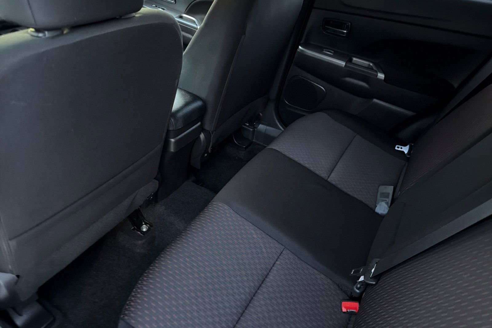 Used 2019 Mitsubishi Outlander Sport ES FWD image 16