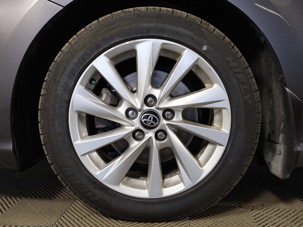 Used 2024 Toyota Camry SE FWD image 17