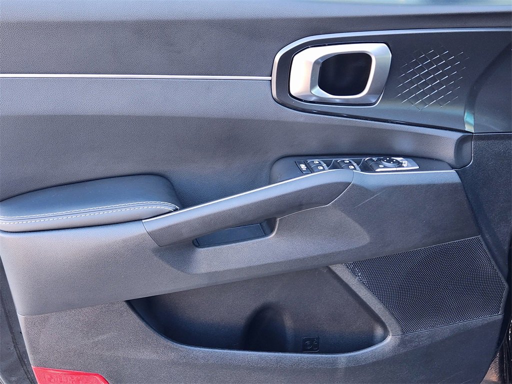 New 2025 Kia Sorento S image 15