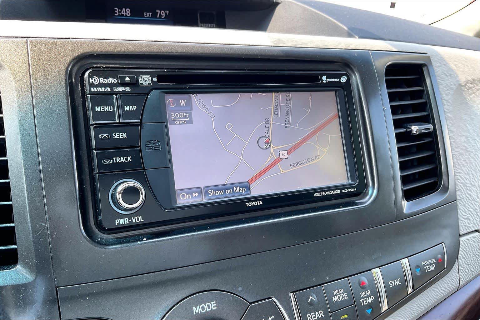 Used 2014 Toyota Sienna XLE w/ Entertainment Package FWD image 38