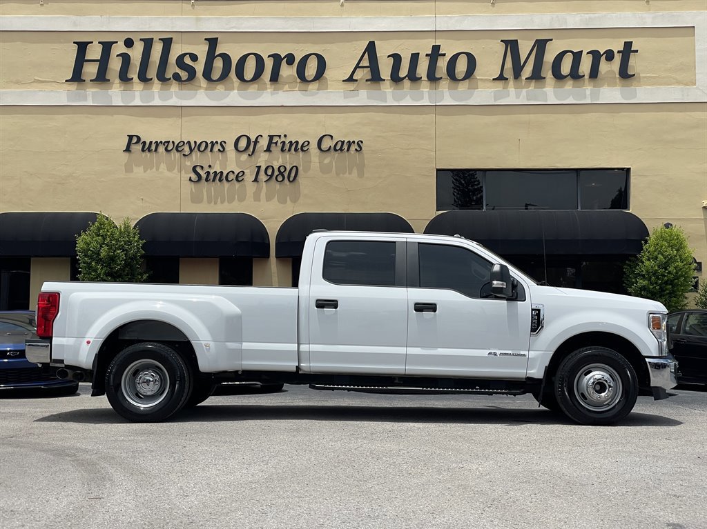Used 2022 Ford F350 XL w/ Power Equipment Group image 4